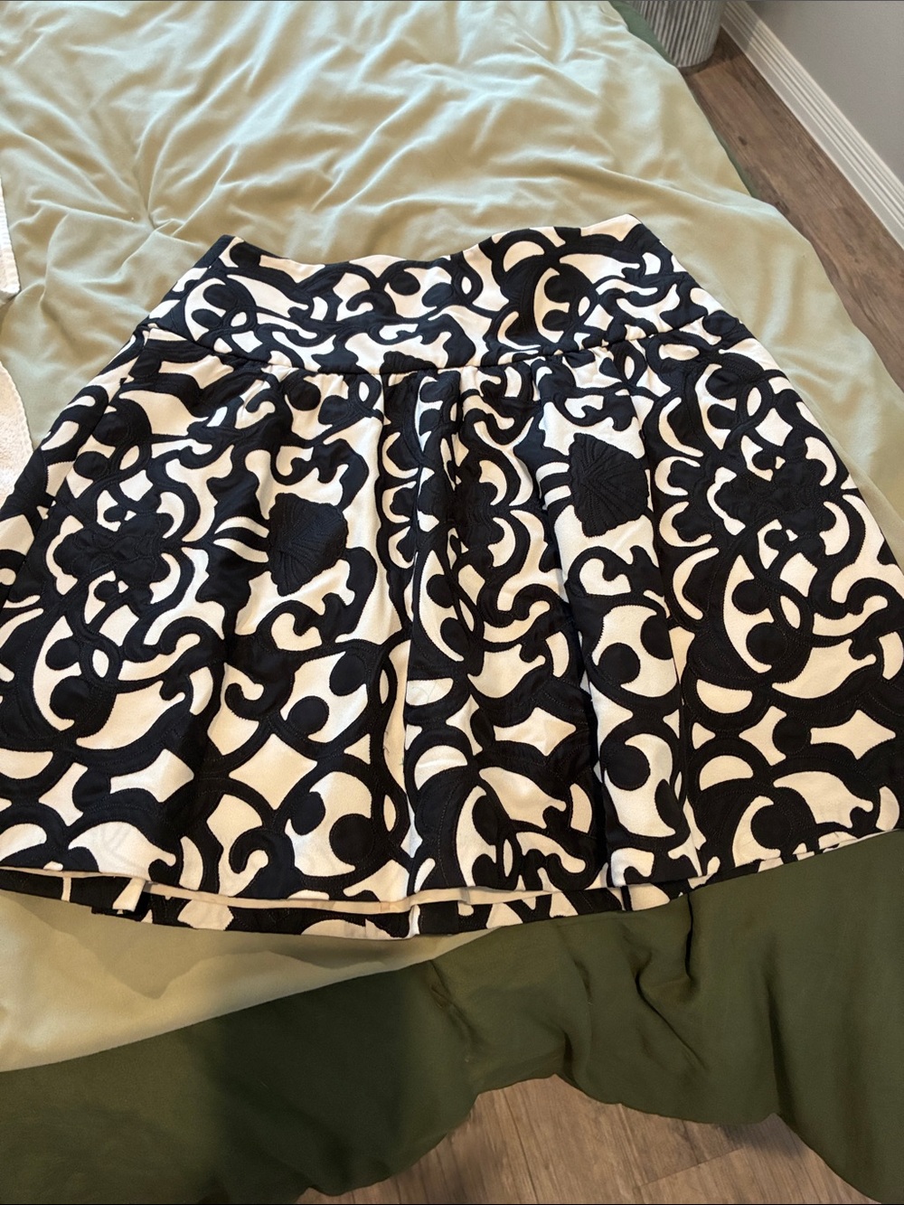 Ann Taylor Black and White Embroidered Circle Skater Skirt